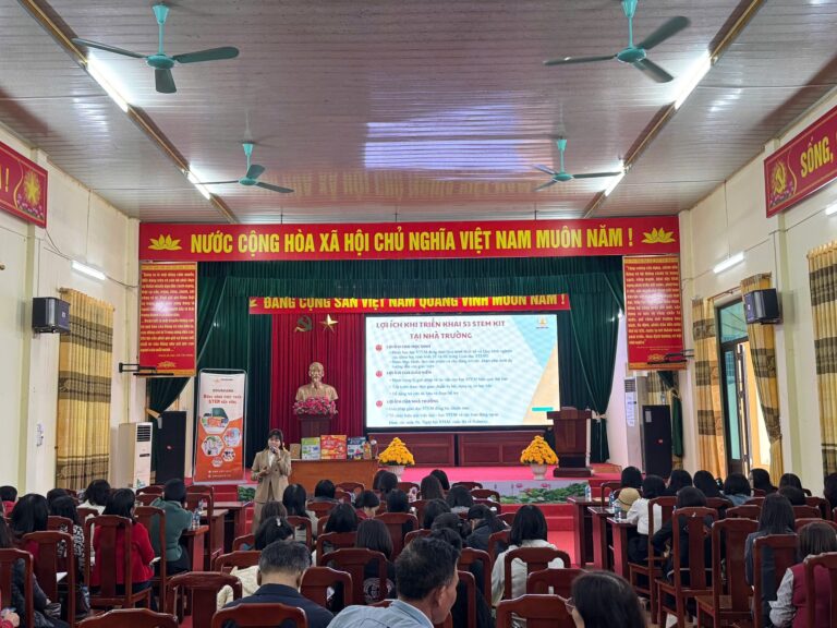 ĐÀO TẠO GIÁO VIÊN VỀ GIÁO DỤC STEM VÀ AI